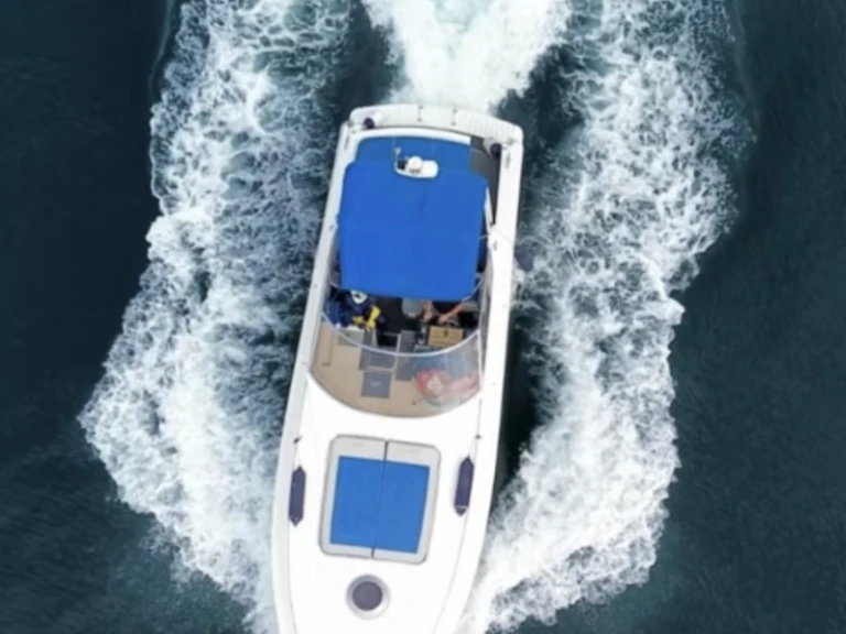 Hire a Partenautica Elite 42 Positano