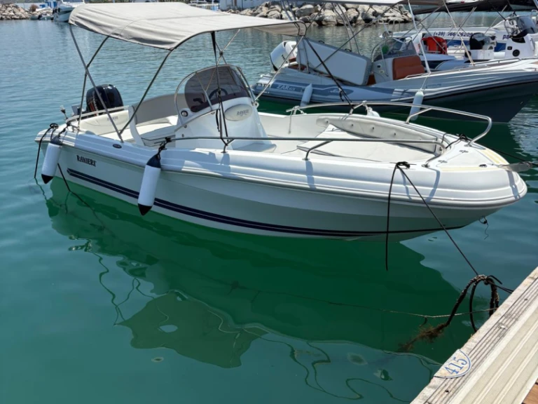 Motorboat hire in Tropea - Ranieri Azzurra 20