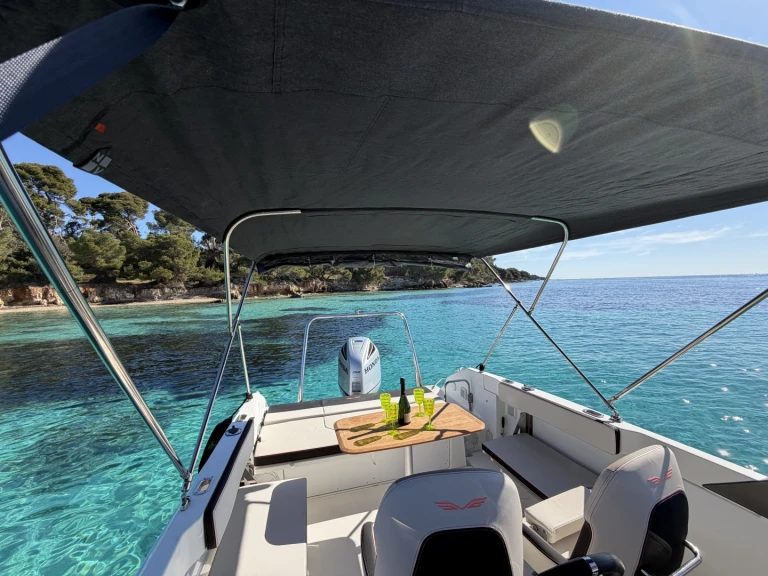Motorboat hire in Mandelieu-la-Napoule - Bénéteau Flyer 7.7 SUNdeck