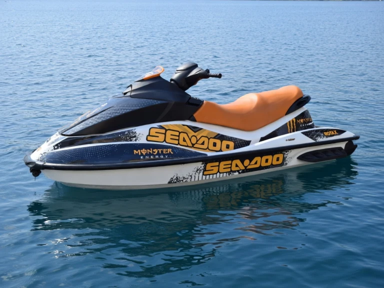 Hire Jet ski Sea-Doo with a boat licence