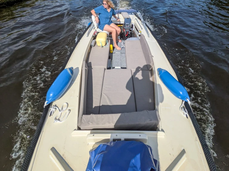 Motorboat to hire The Hague at the best price