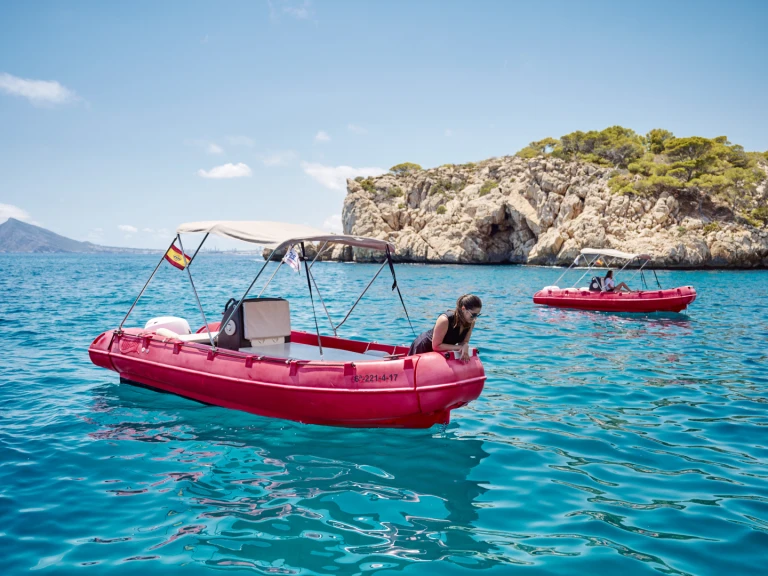 Motorboat to hire Altea at the best price