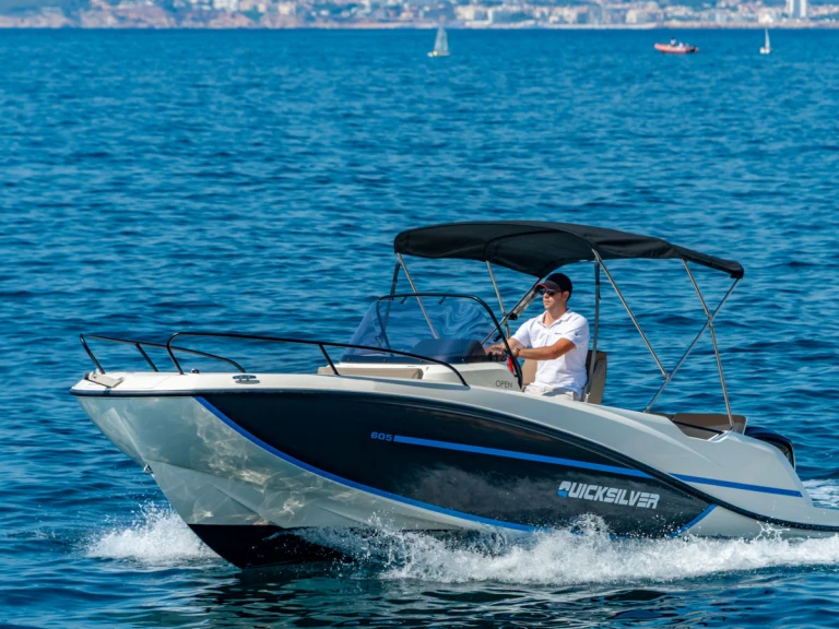 Motorboat hire in Altea - Quicksilver Activ 605 Open