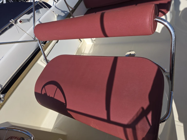 Hire Motorboat with or without skipper Rhea Toulon