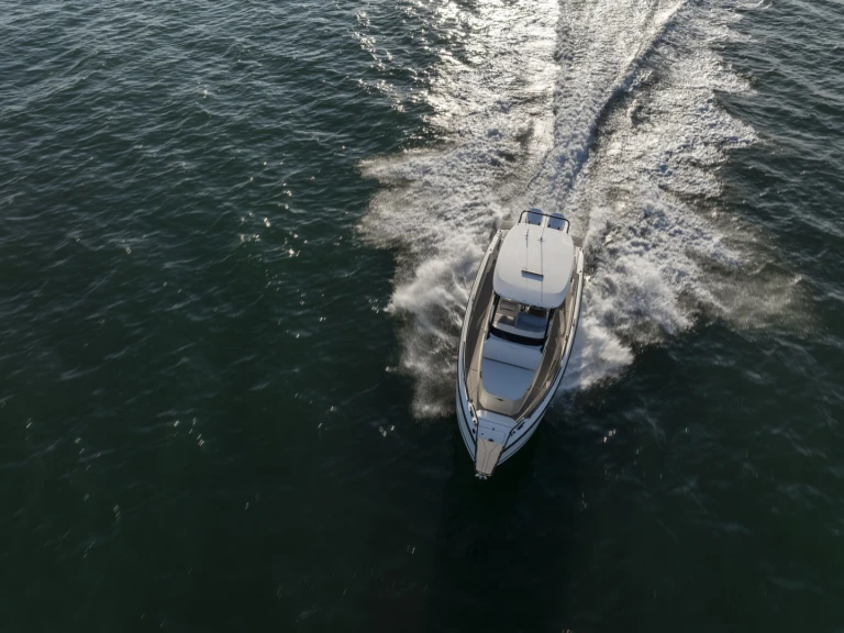 Hire Motorboat with or without skipper Navan Puerto Campomanes Greenwich