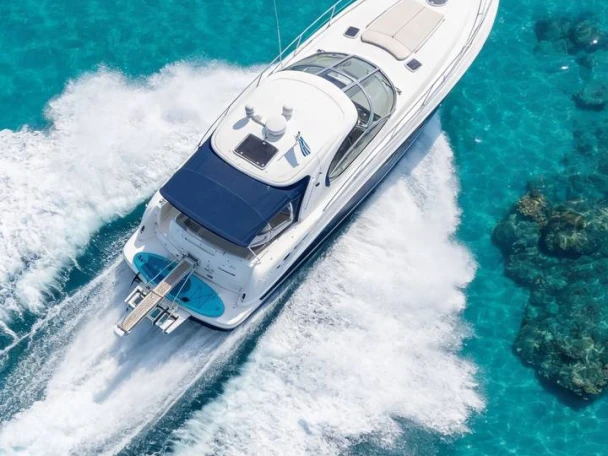 Yacht charter Skiathos - Sea Ray Sea Ray 455 Sundancer on SamBoat