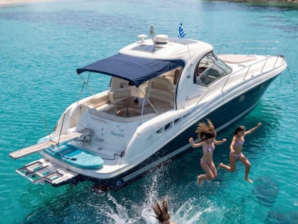 Hire Motorboat Sea Ray with a boat licence