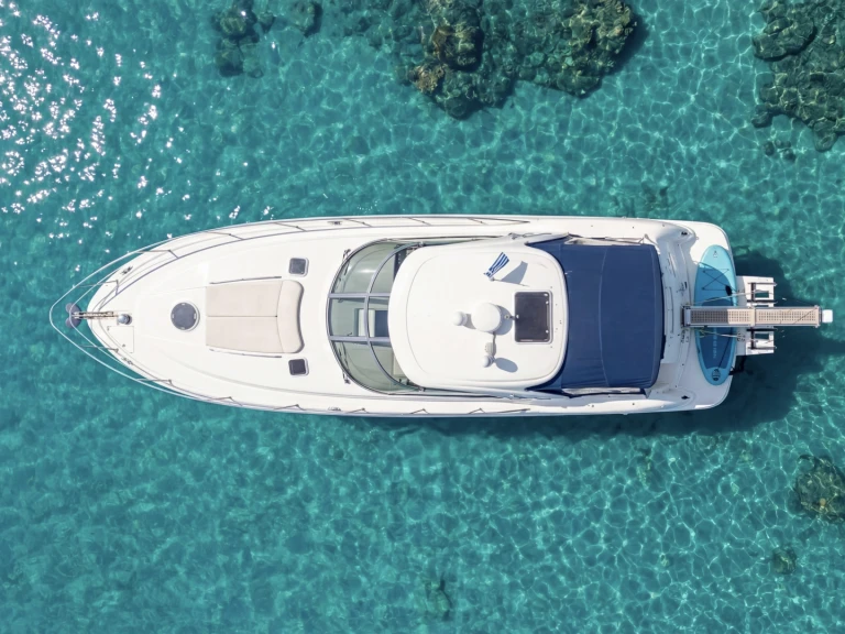 Sea Ray Sea Ray 455 Sundancer charter bareboat or skippered in  Skiathos
