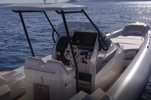 Yacht hire Marine de Sant'Ambrogio cheap NUOVA JOLLY 33