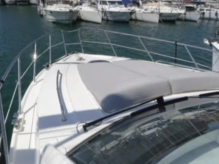 Yacht charter Cannes - Sealine Sealine SC 38 on SamBoat