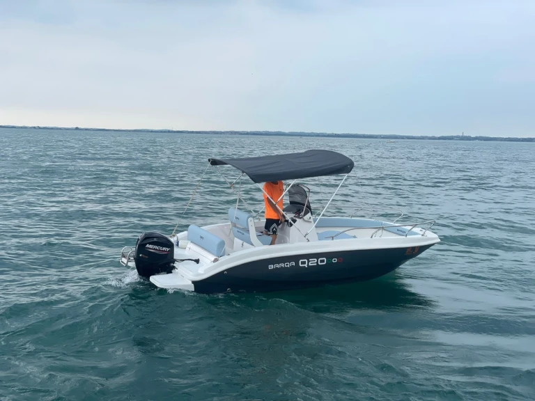 Charter a Barqa Q20 in Moniga del Garda on Samboat
