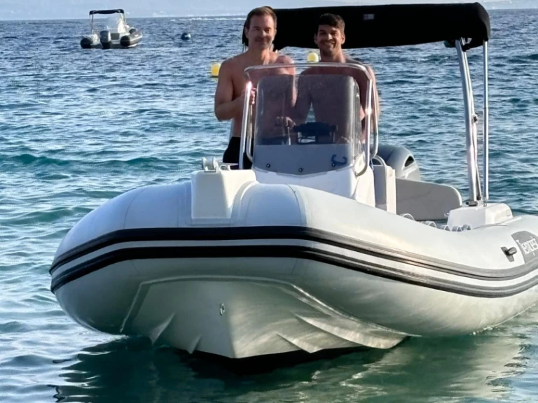 Yacht charter Roses - Capelli F130LA on SamBoat