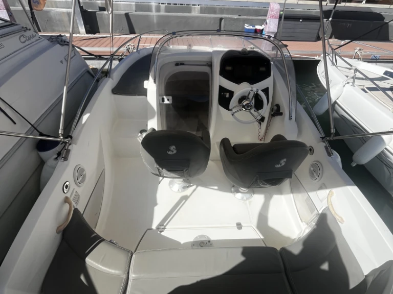 Yacht charter Sitges - Zodiac Medline 2  on SamBoat