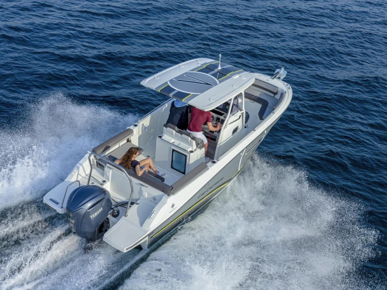 Hire Motorboat Jeanneau with a boat licence