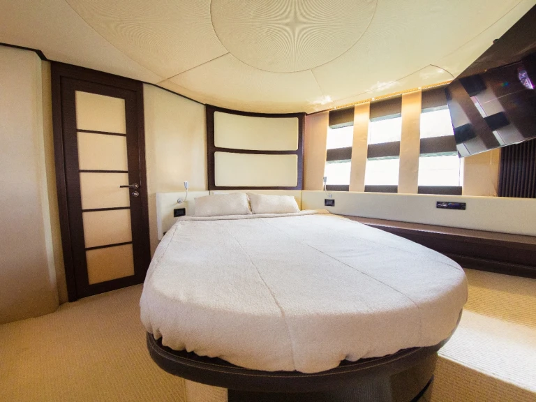 Luxury Yacht to hire Cartagena at the best price