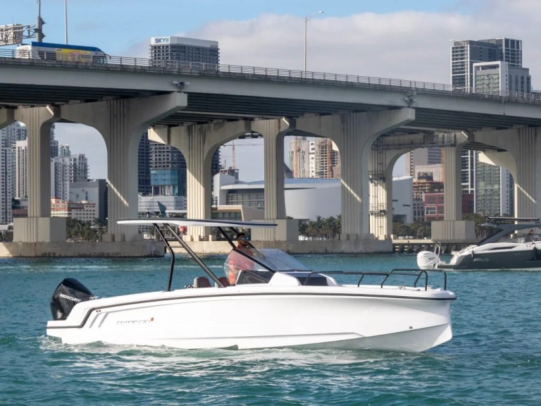 Hire a Axopar Axopar 25 Cross Top Miami