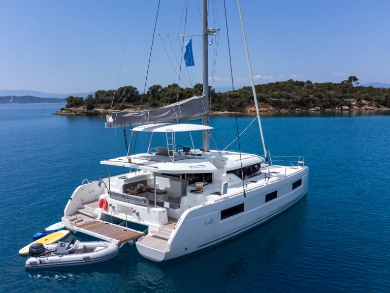 Catamaran to hire Gouvia at the best price