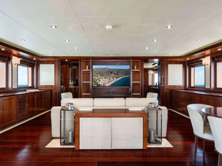 Charter a CRN Ancona PALATIAL in Athens on Samboat