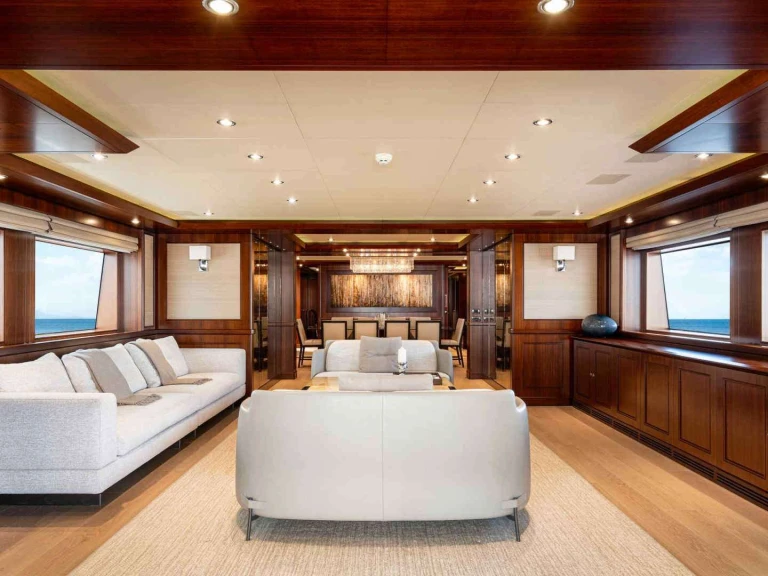 Luxury Yacht to hire Athens at the best price