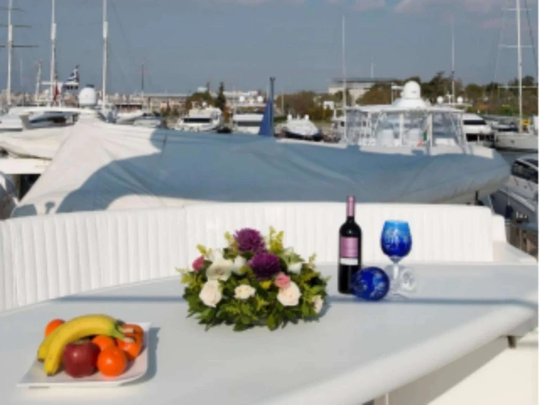 Hire Luxury Yacht with or without skipper Falcon Athens