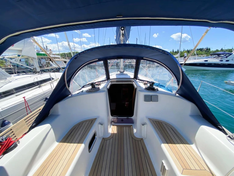 Dufour Dufour 325 Grand Large charter bareboat or skippered in  Portorož
