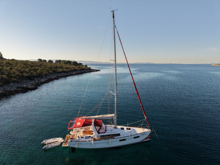 Sailboat to hire Split at the best price
