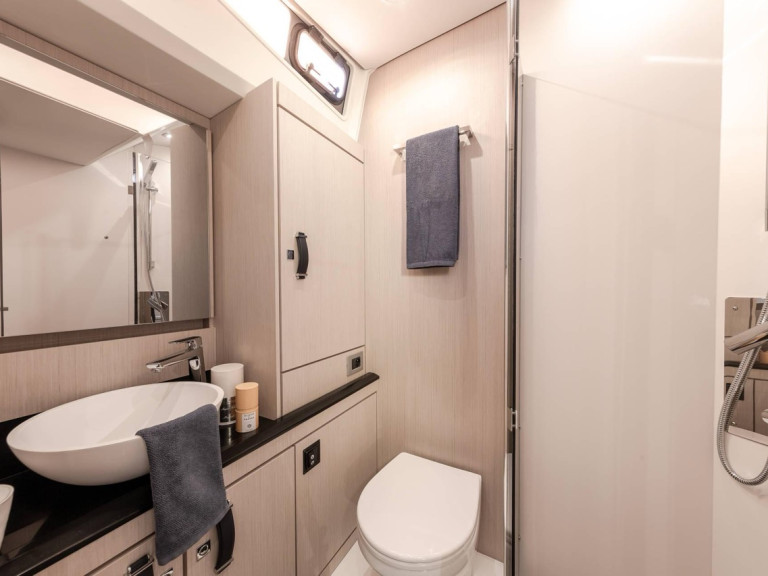 Yacht charter Bari - Jeanneau Jeanneau 60 on SamBoat