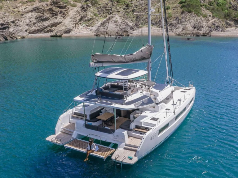 Hire Catamaran with or without skipper Lagoon Antibes