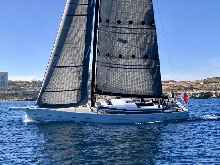 Yacht hire La Spezia cheap Vismara B52