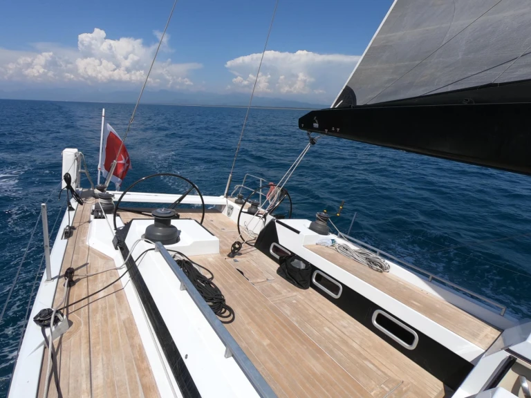 Charter a Vismara Vismara B52 in La Spezia on Samboat