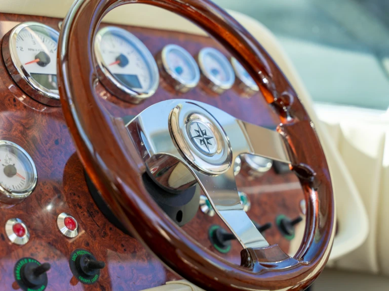 Hire Motorboat with or without skipper Colombo Como (City)