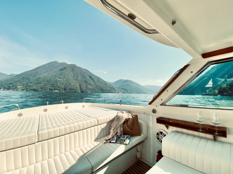 Colombo Superindios 31 charter bareboat or skippered in  Como (City)