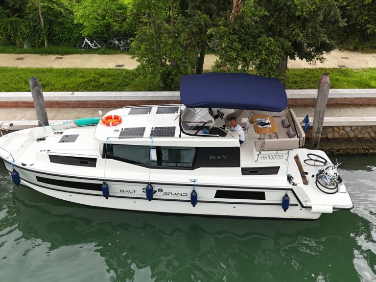 Hire a Balt-Yacht Balt 37 Grand Casale sul Sile
