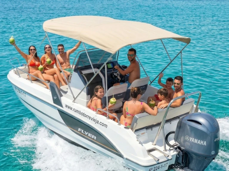 Hire Motorboat Bénéteau with a boat licence