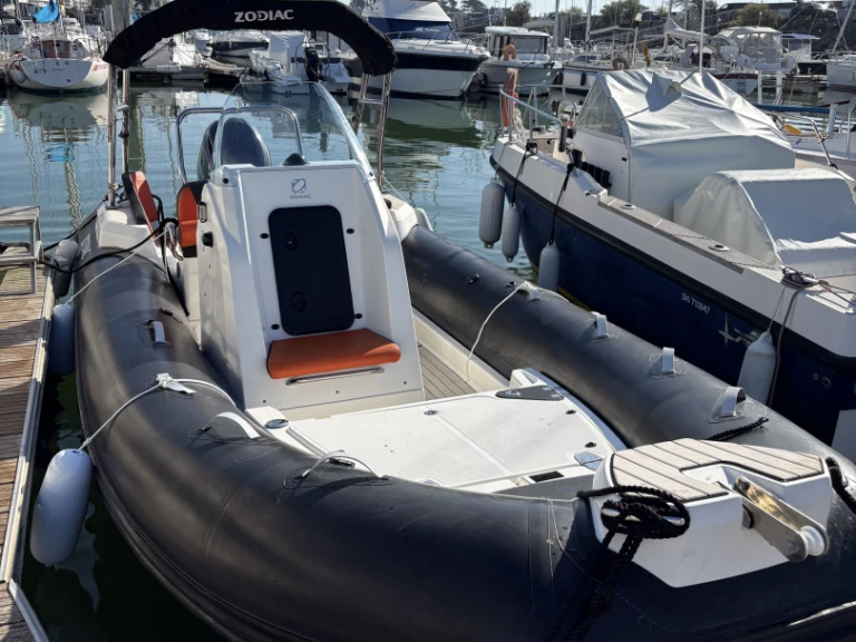 Yacht hire Pornichet cheap Medline 6.8