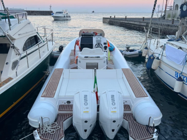 Yacht hire Naples cheap Salina 33