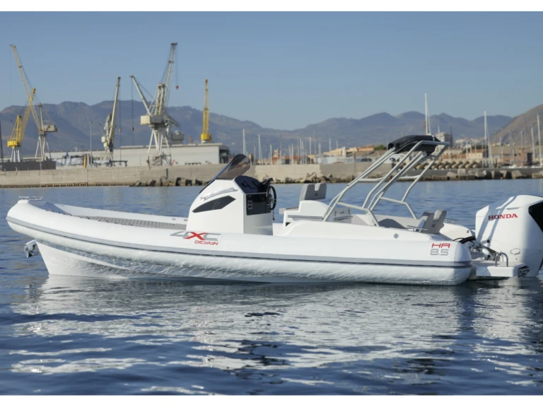 4XC HA 8.5 charter bareboat or skippered in  Saint-Florent