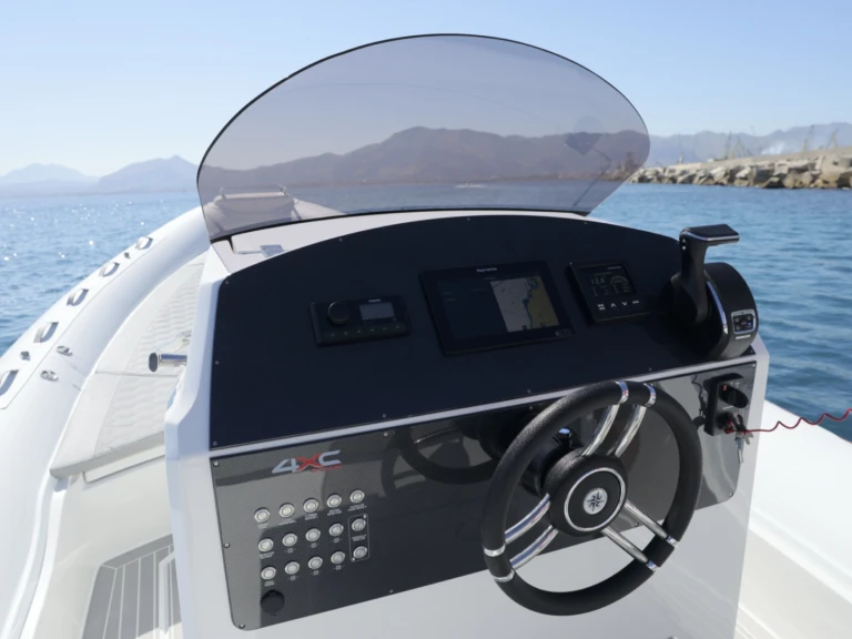 Yacht hire Saint-Florent cheap HA 8.5