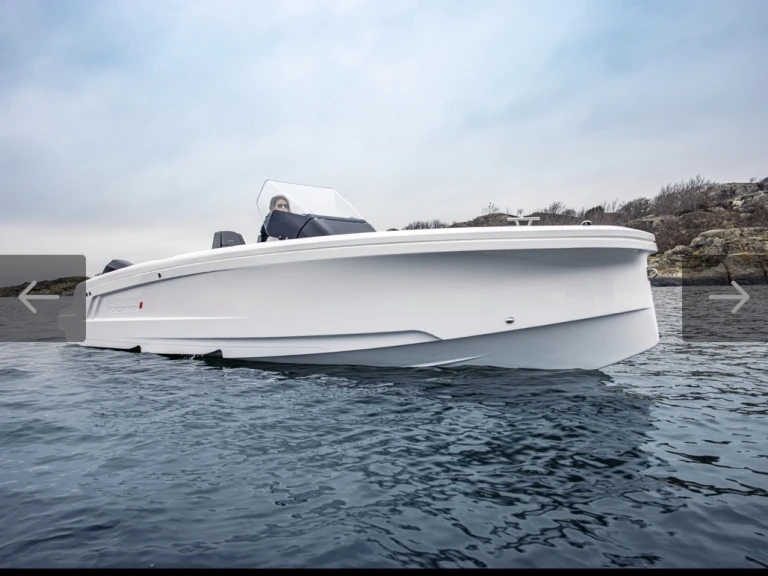 Hire Motorboat Axopar with a boat licence