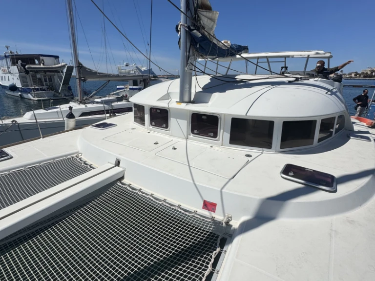 Yacht charter Marsala - Lagoon Lagoon 380 S2 on SamBoat