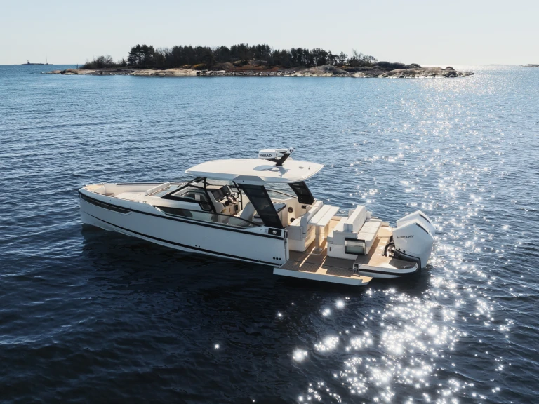 Hire Motorboat Saxdor with a boat licence