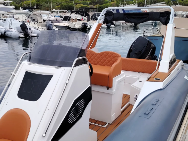 Yacht charter Saint-Raphaël - Tiger TL 850 on SamBoat