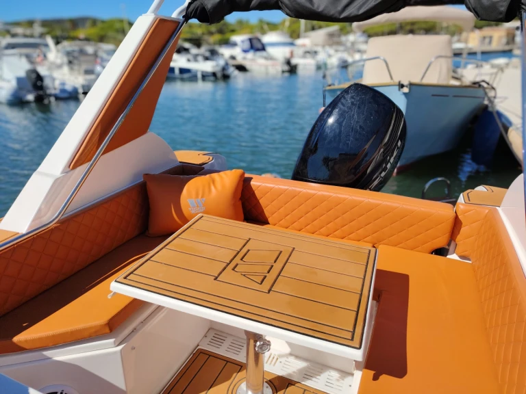 Hire a Tiger TL 850 Saint-Raphaël