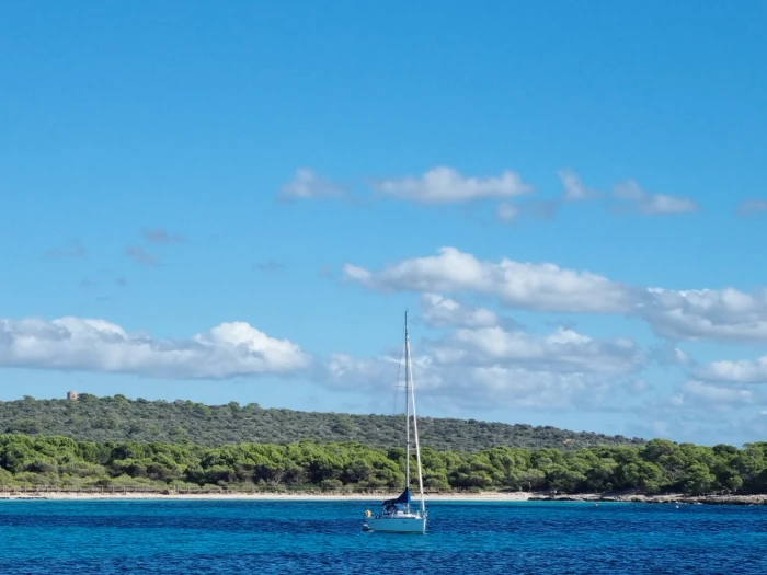 Hire Sailboat Bénéteau with a boat licence