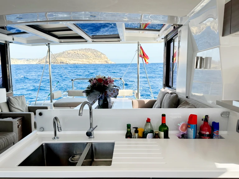 Yacht hire Dénia cheap BALI4.2