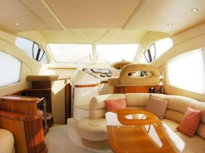 Charter a Azimut Azimut 46 Fly in Punta Ala on Samboat