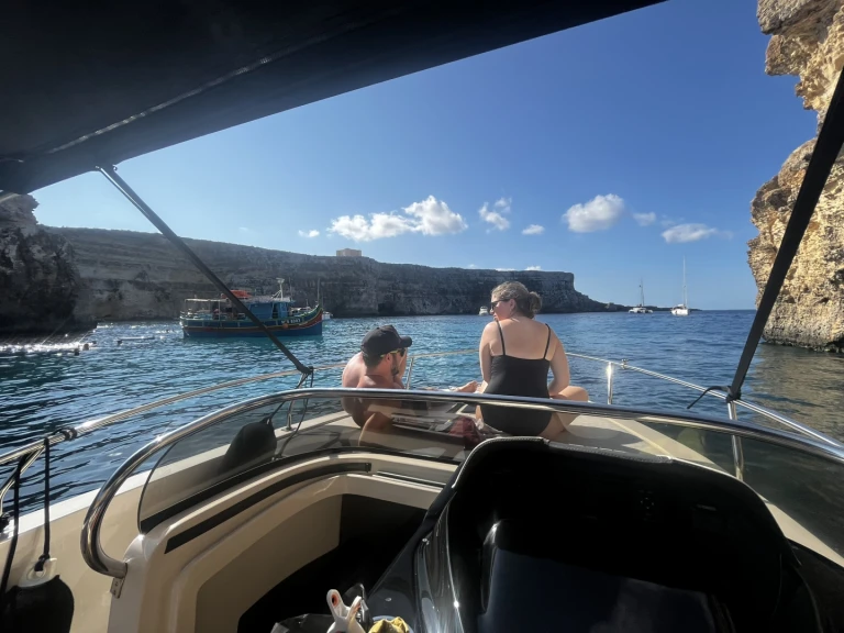 Yacht hire Qawra cheap Eolo 650 Day L