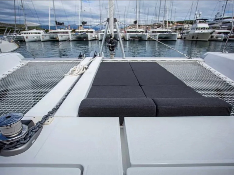 Hire Catamaran with or without skipper Lagoon Pescara