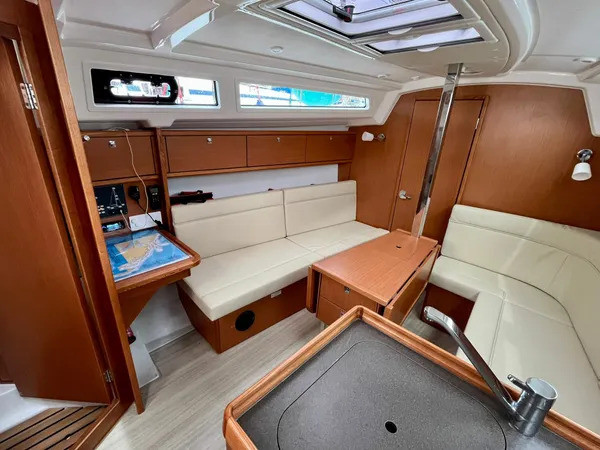 Hire Sailboat with or without skipper Bavaria Punat
