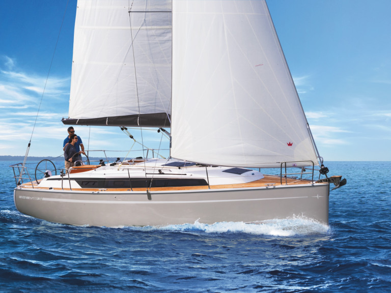 Sailboat hire in Mai Khao - Bavaria Cruiser 34